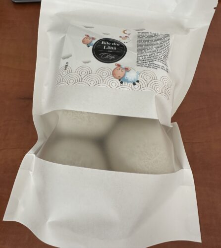 Bile din lana de oaie  pentru uscator si aromaterapie photo review